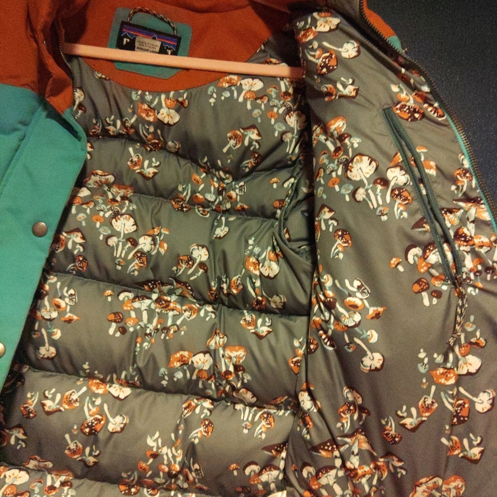 Green and Brown Patagonia Western Puffer Jacket Down Fill - Picture 9 of 13
